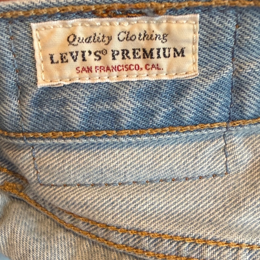 Levi's Light Blue Women's Jeans - Picture 7 of 9